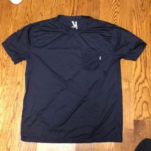 Vuori Short Sleeve Crew Neck Pocket Athletic Lightweight Stretch T Shirt. Navy